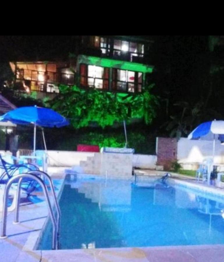 Hospedaria Divina Adega Cabo Frio Exterior photo